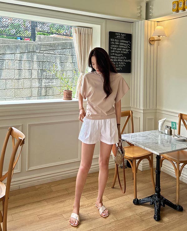 完美女人修身顯瘦素色上衣