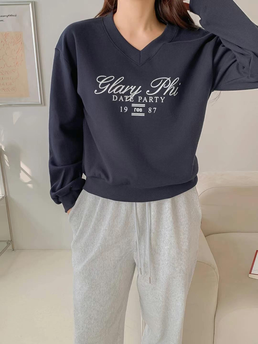 簡單V領長袖棉TEE