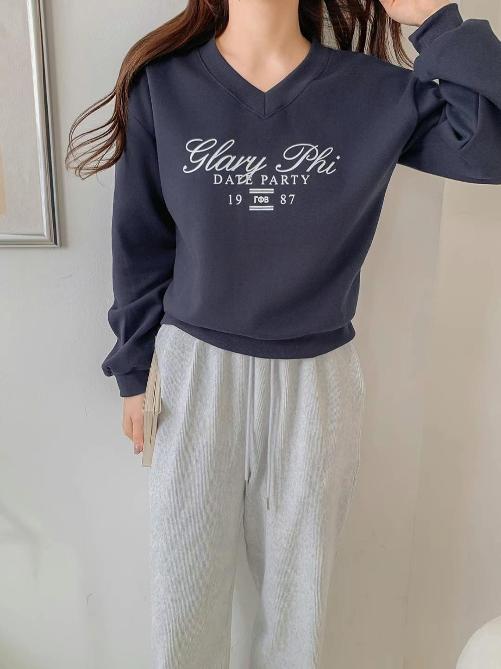 簡單V領長袖棉TEE
