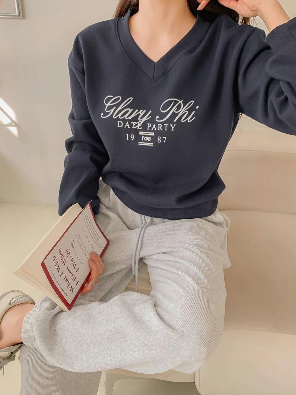 簡單V領長袖棉TEE