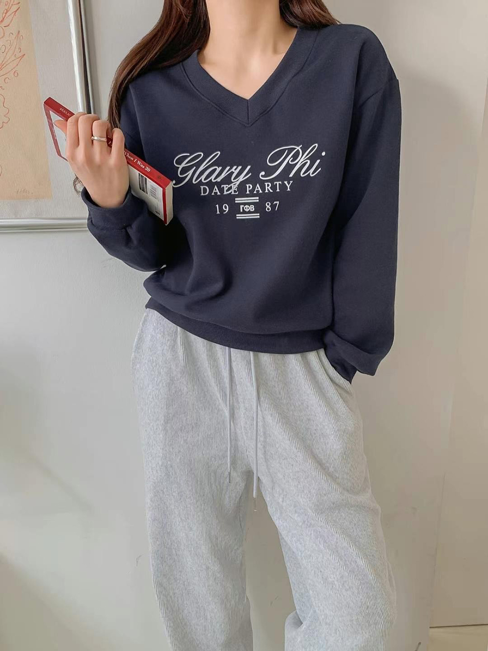 簡單V領長袖棉TEE