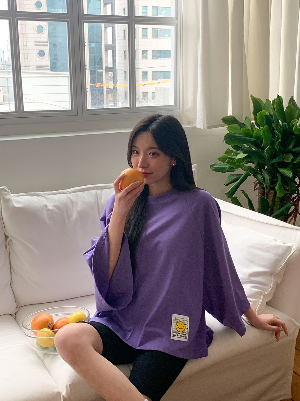 甜美笑臉寬袖上衣