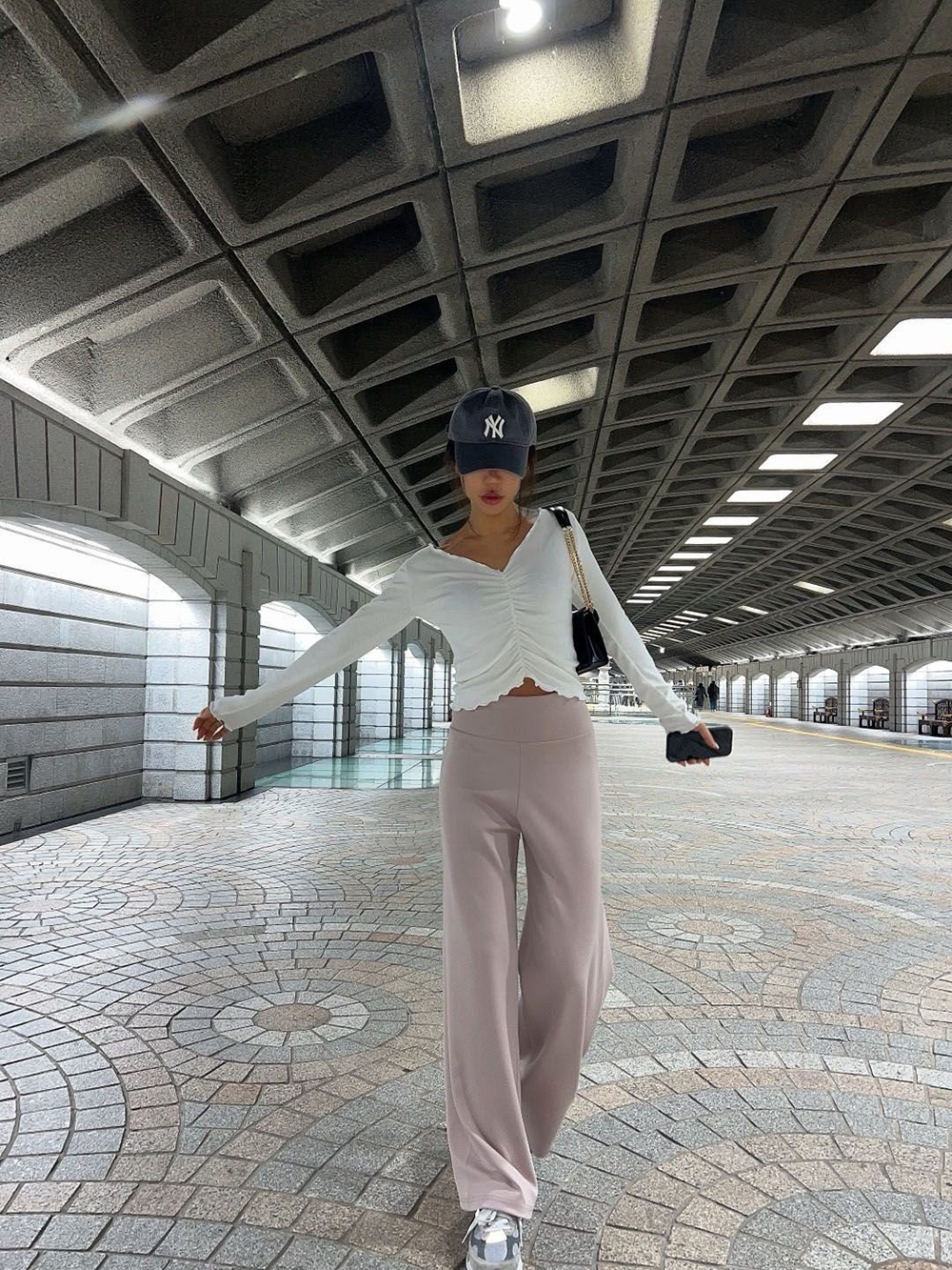 素面百搭彈力長褲