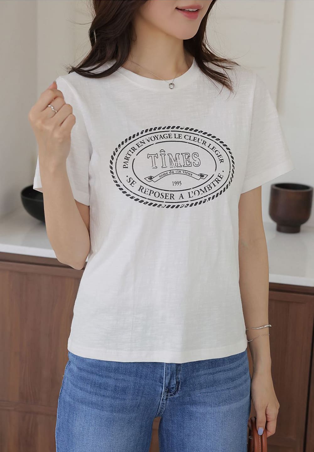 百搭字母印花圓領上衣