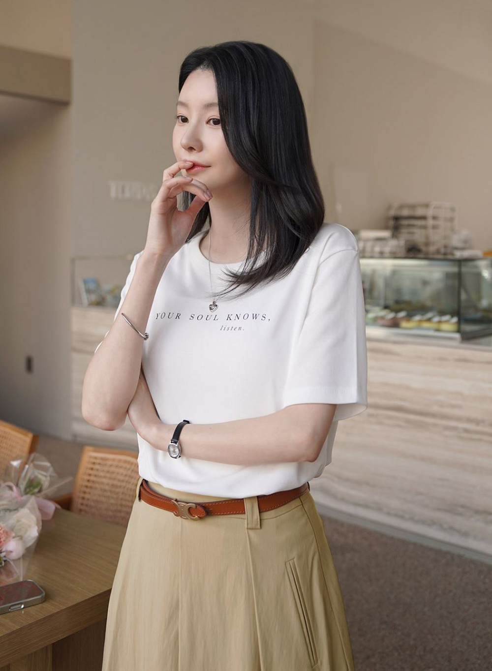 時尚簡約字母上衣