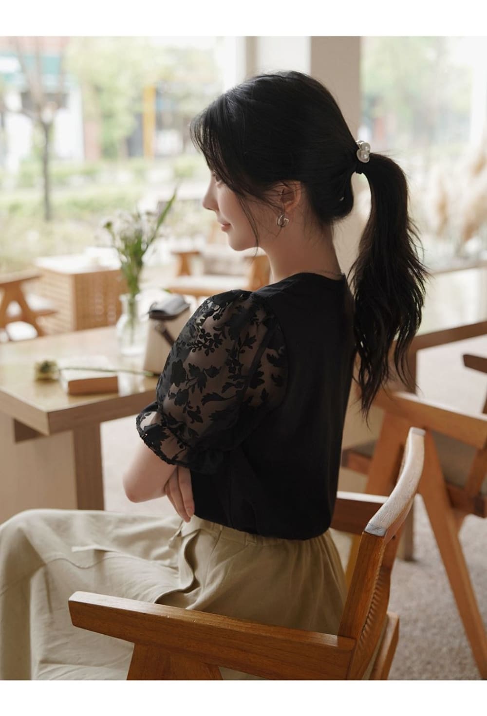 透膚蕾絲泡泡袖襯衫