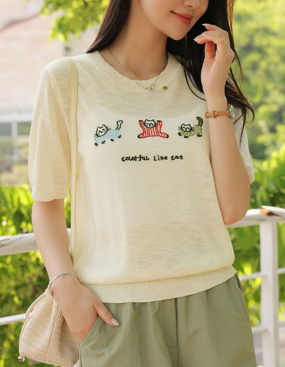 貓咪刺繡輕薄針織上衣