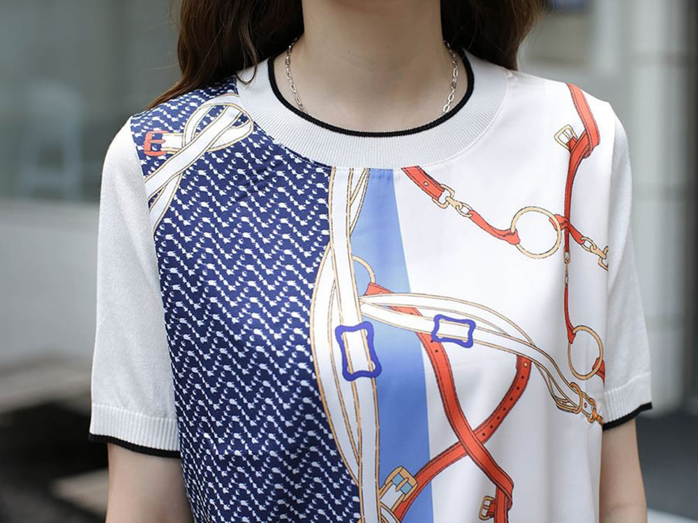 輕奢感印花針織上衣