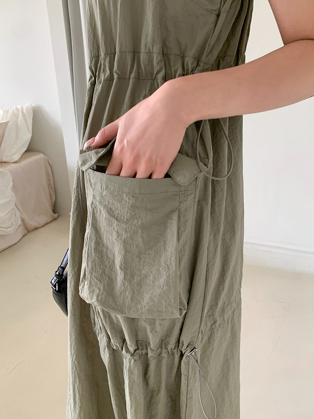 舒適大口袋吊帶洋裝