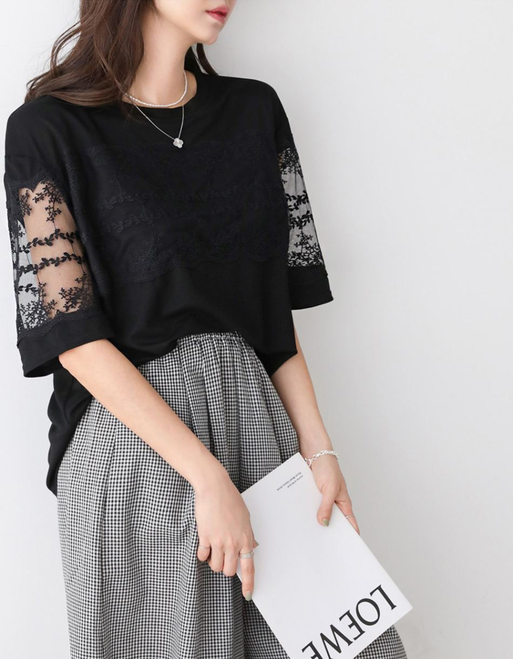 精緻蕾絲透膚袖上衣