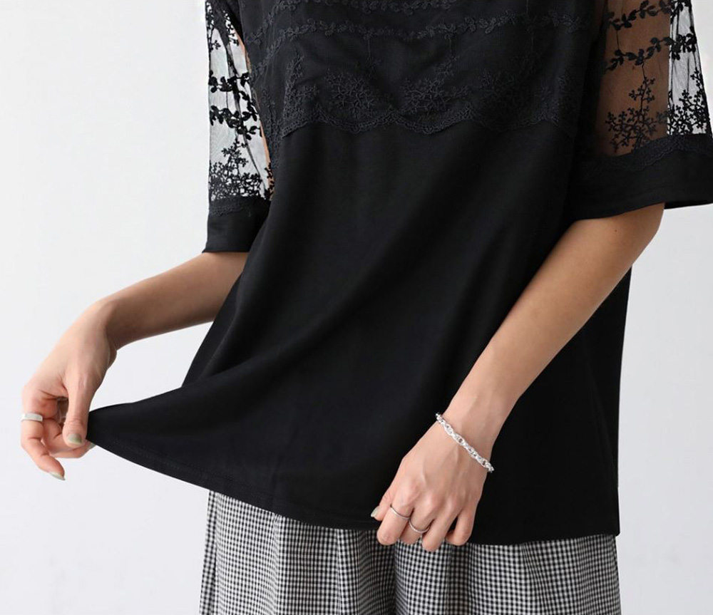 精緻蕾絲透膚袖上衣