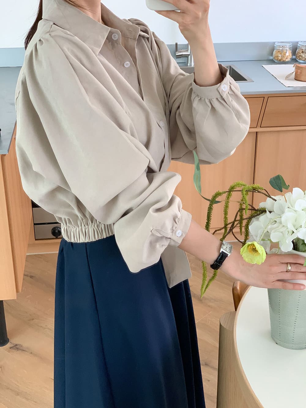 泡泡袖綁帶短版襯衫