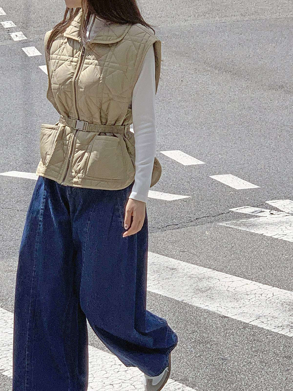 時尚後鬆緊腰牛仔寬褲