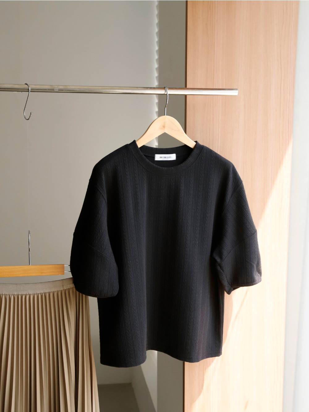 精緻心型圖案圓領上衣