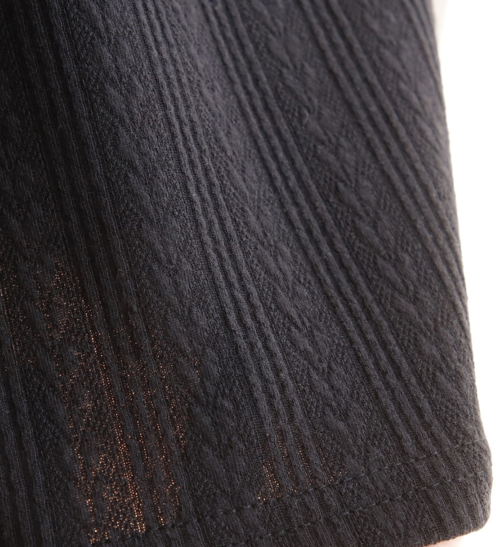 精緻心型圖案圓領上衣