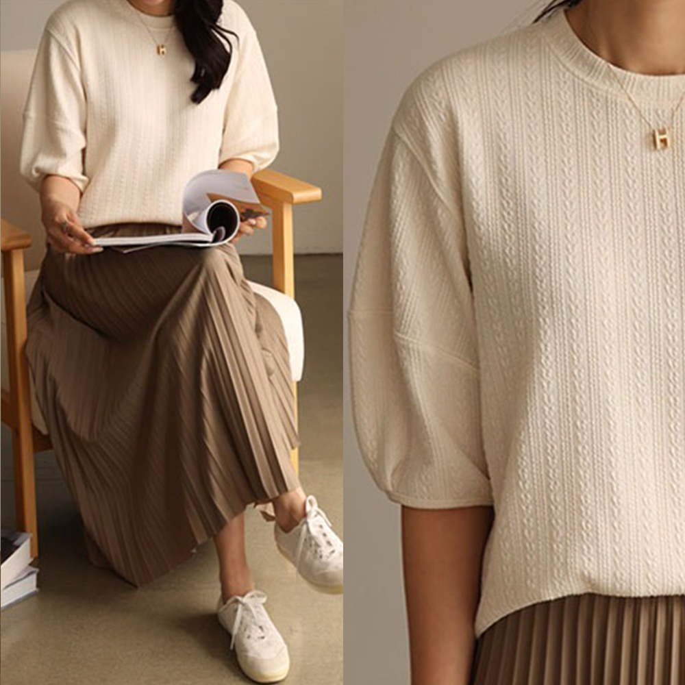 精緻心型圖案圓領上衣