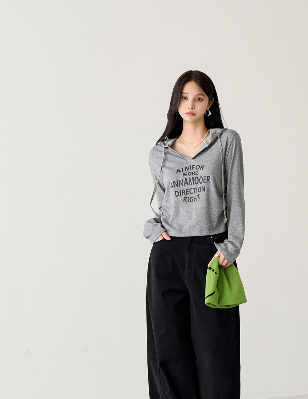 字母印花V領連帽上衣