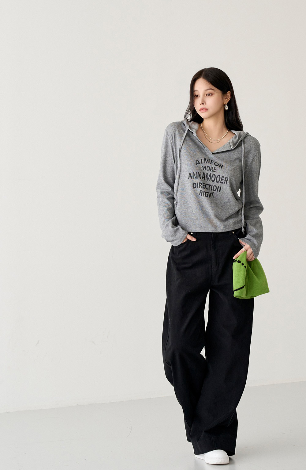 字母印花V領連帽上衣