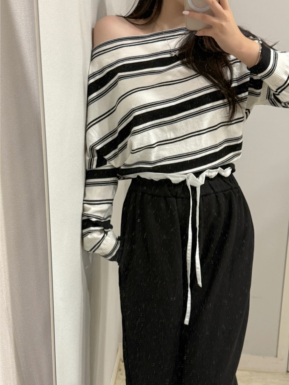 露肩船領條紋針織上衣