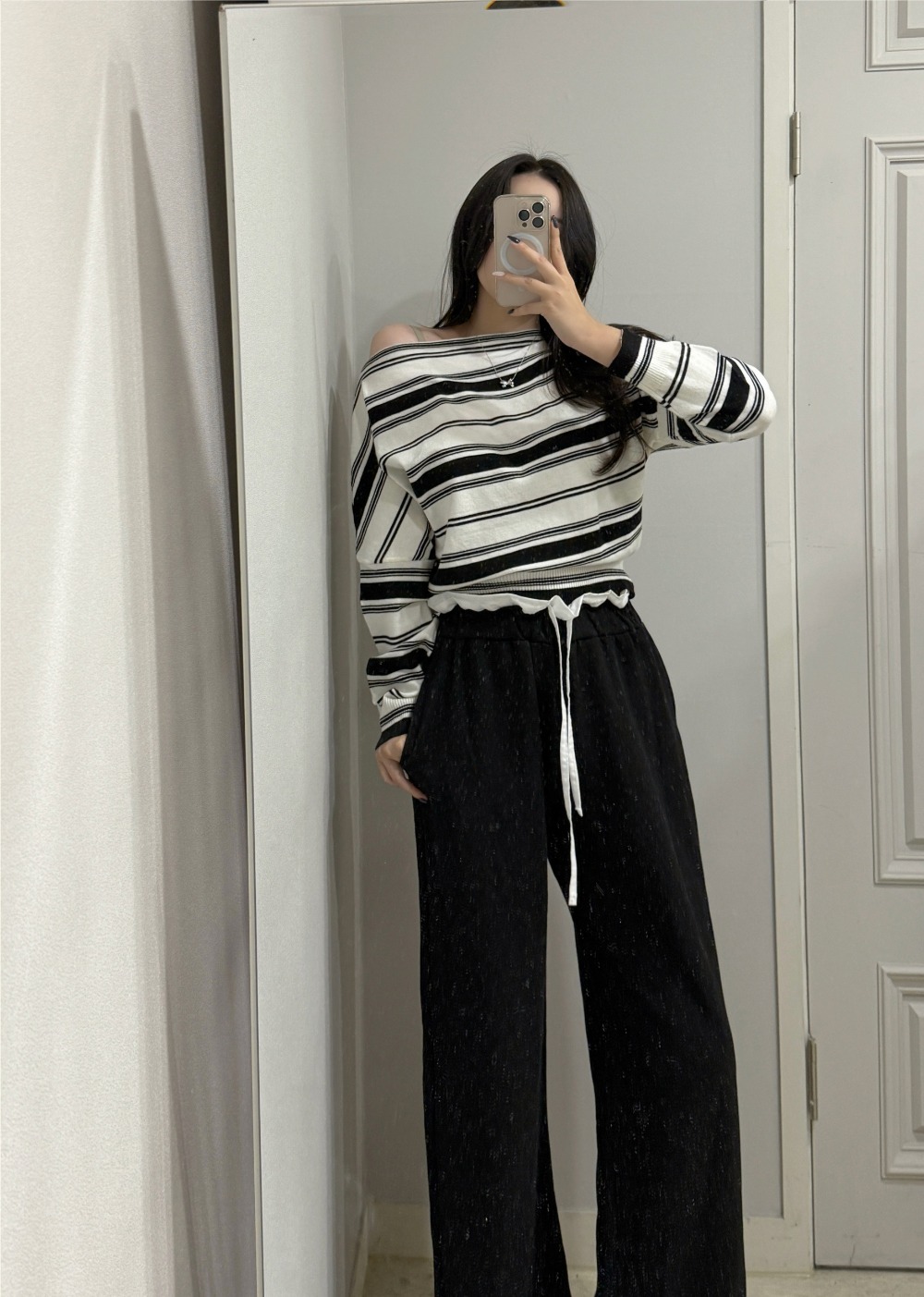 露肩船領條紋針織上衣