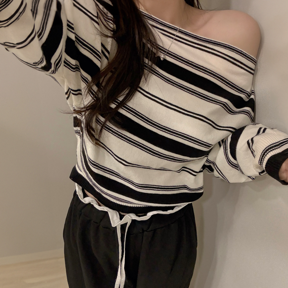 露肩船領條紋針織上衣