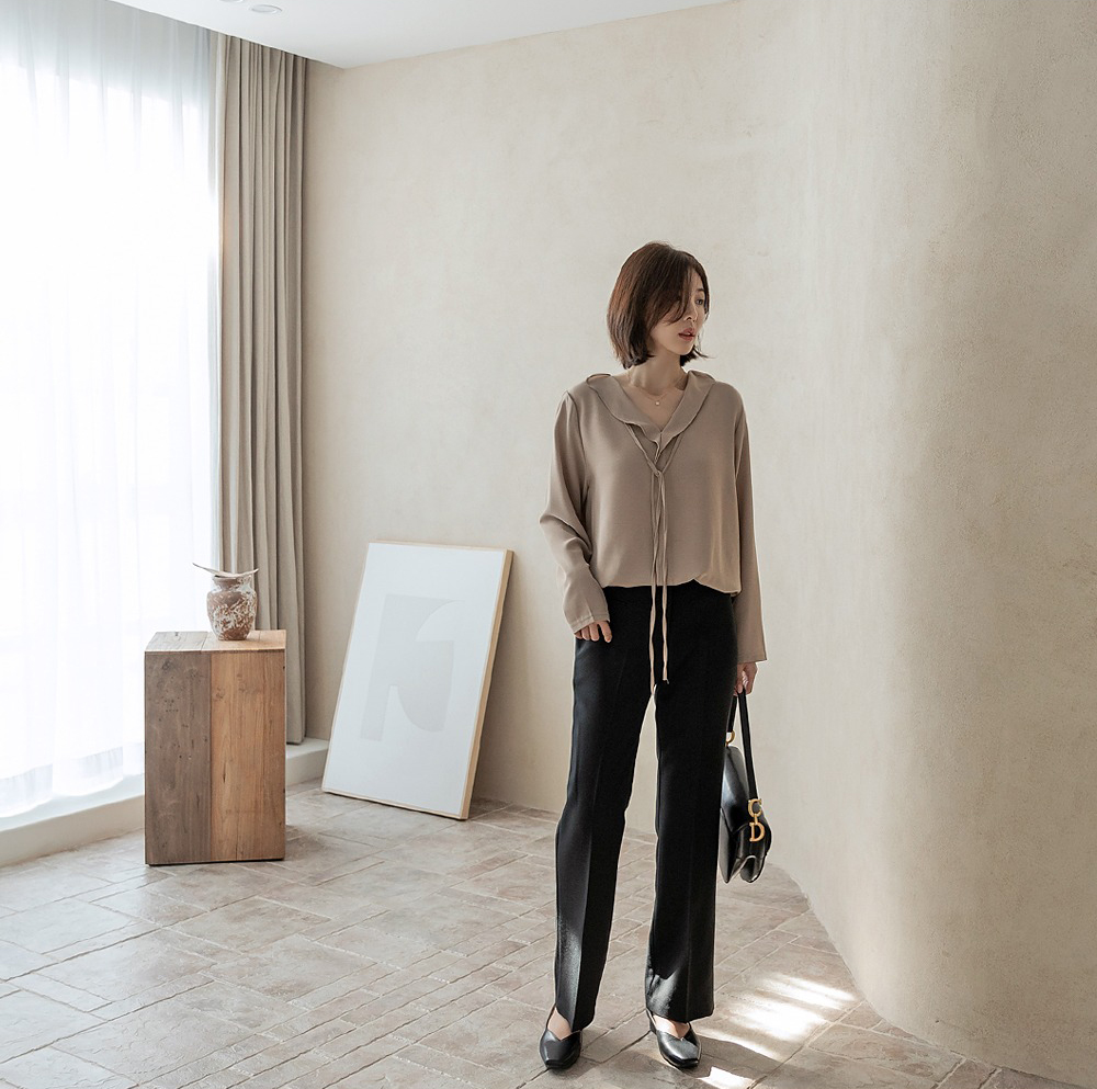 輕盈柔美綁帶襯衫