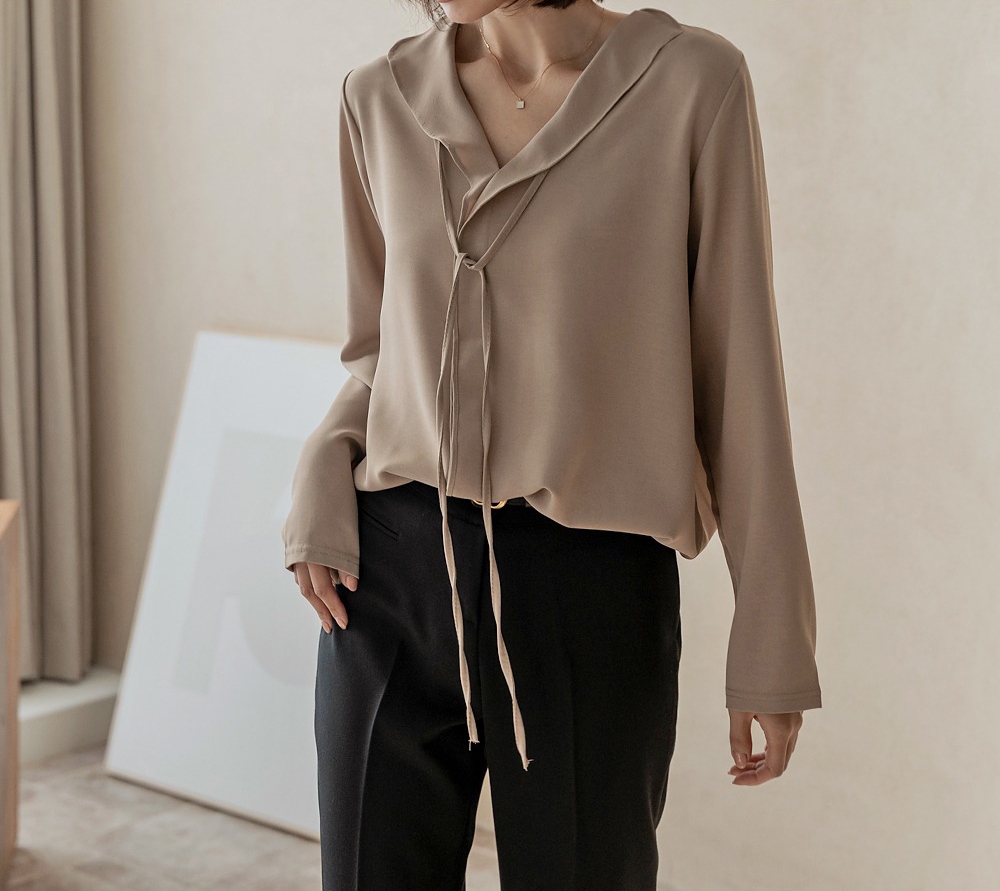 輕盈柔美綁帶襯衫