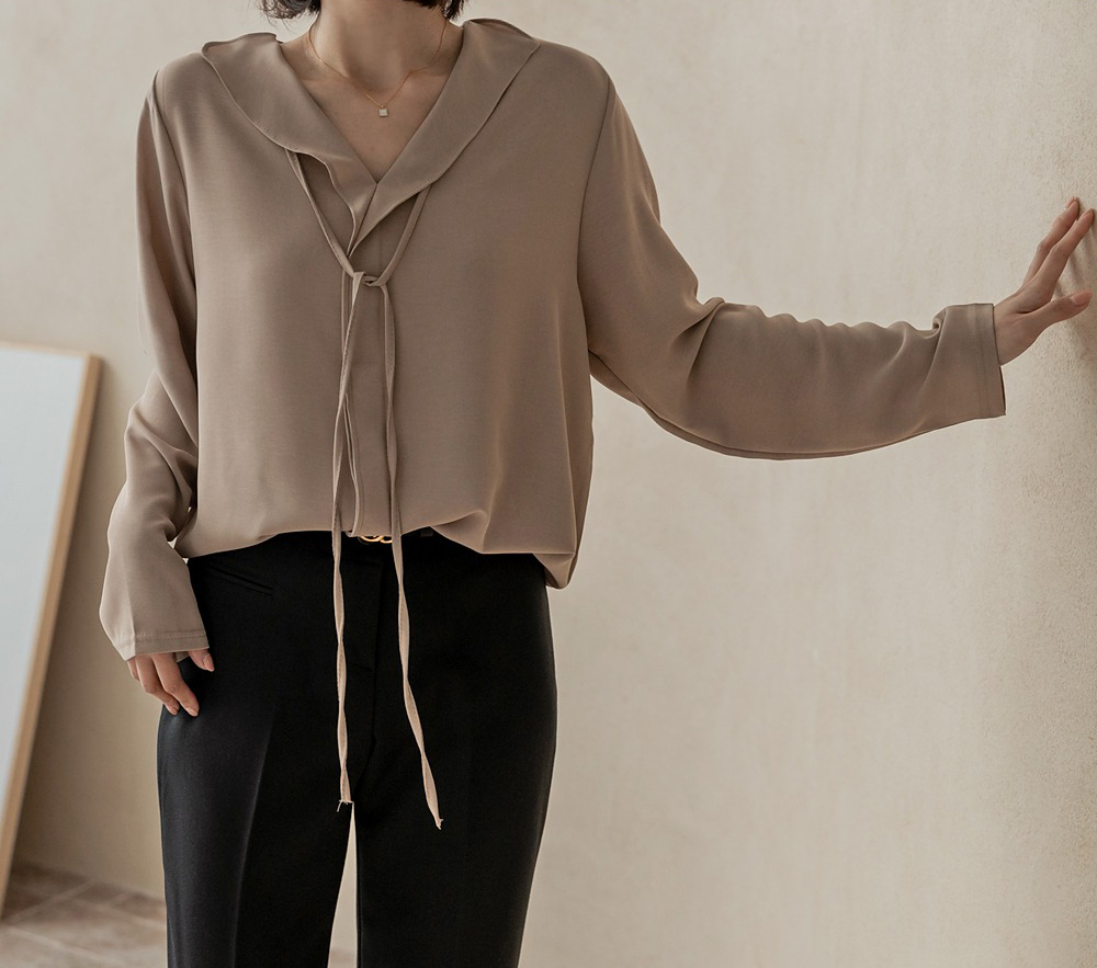 輕盈柔美綁帶襯衫