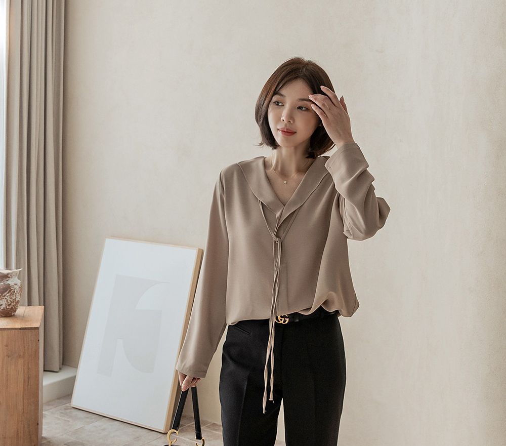 輕盈柔美綁帶襯衫