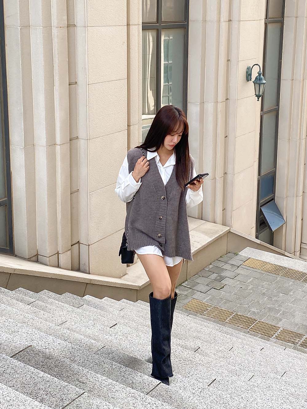 V領排釦針織背心