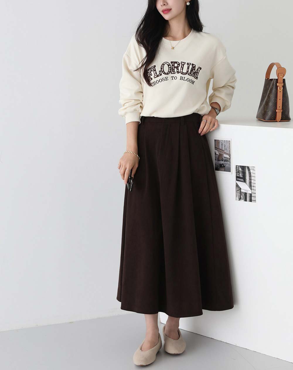 寬鬆豹紋字母刺繡上衣