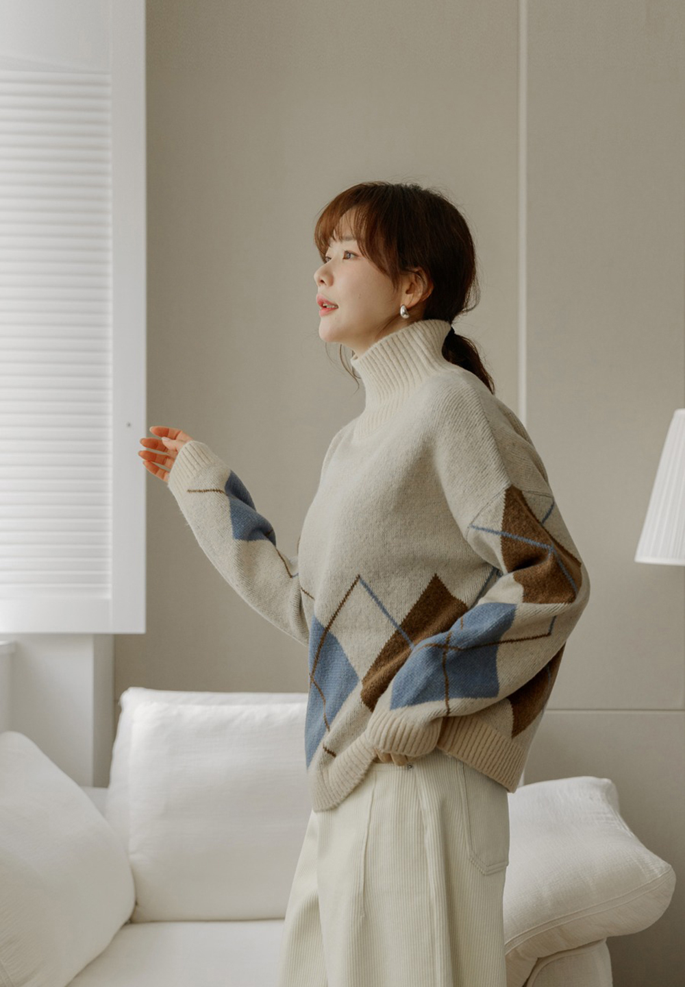 菱格紋高領針織上衣,KOREA,347014,菱格紋高領針織上衣,領500,999免運