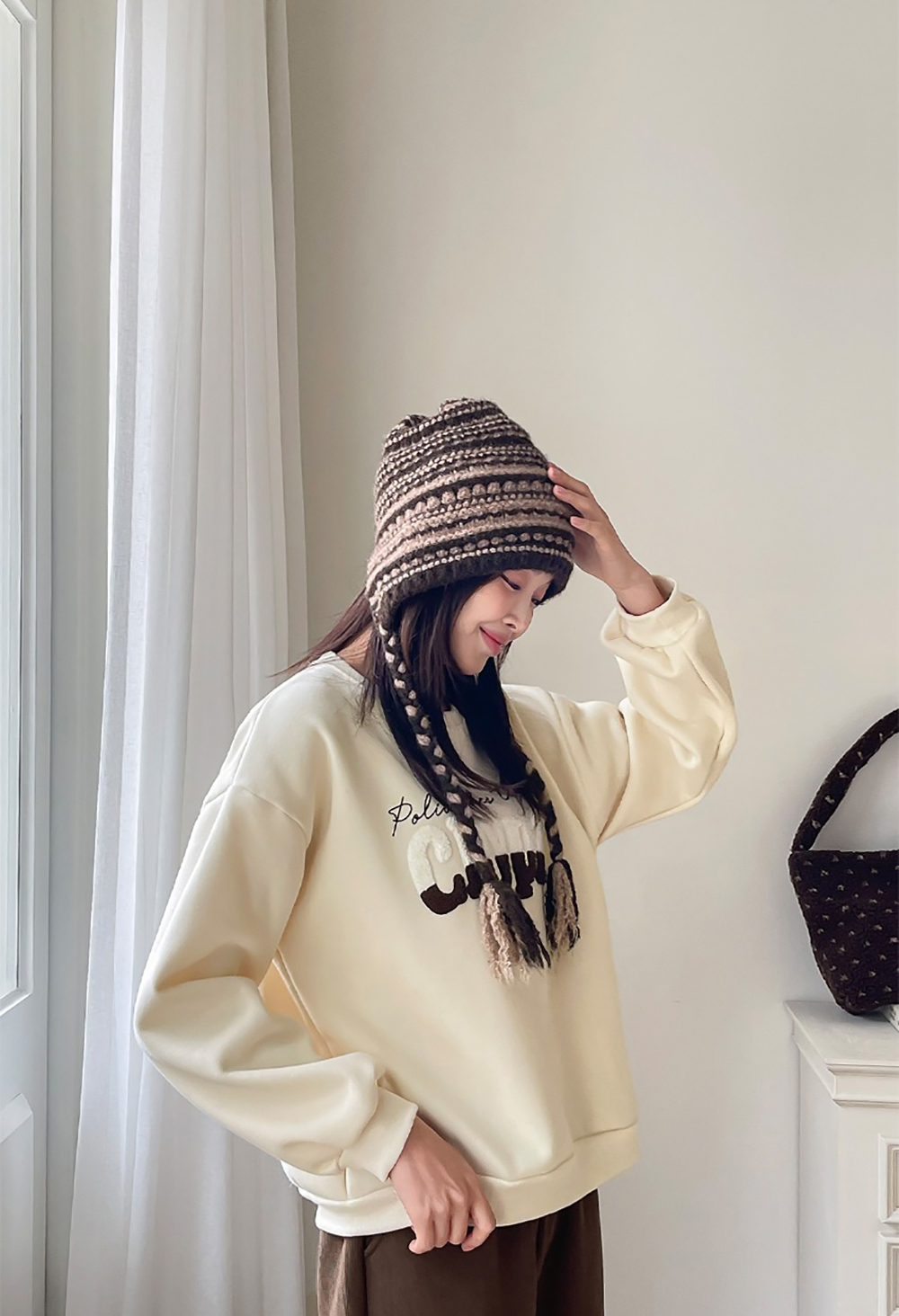 雙色字母內刷毛上衣,KOREA,347144,雙色字母內刷毛上衣,領500,999免運