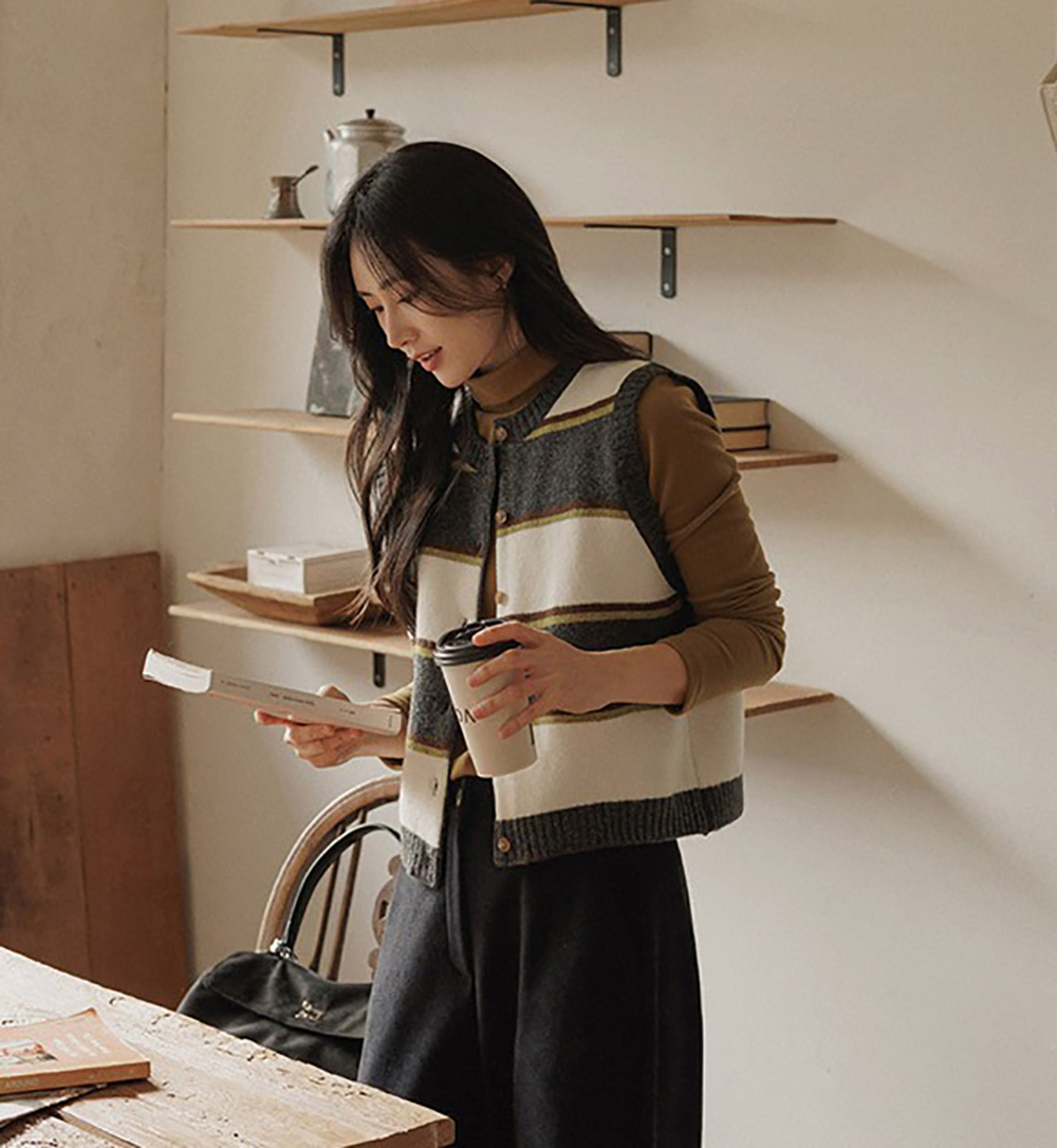 撞色圓領針織背心外套,KOREA,347242,撞色圓領針織背心外套,領500,999免運