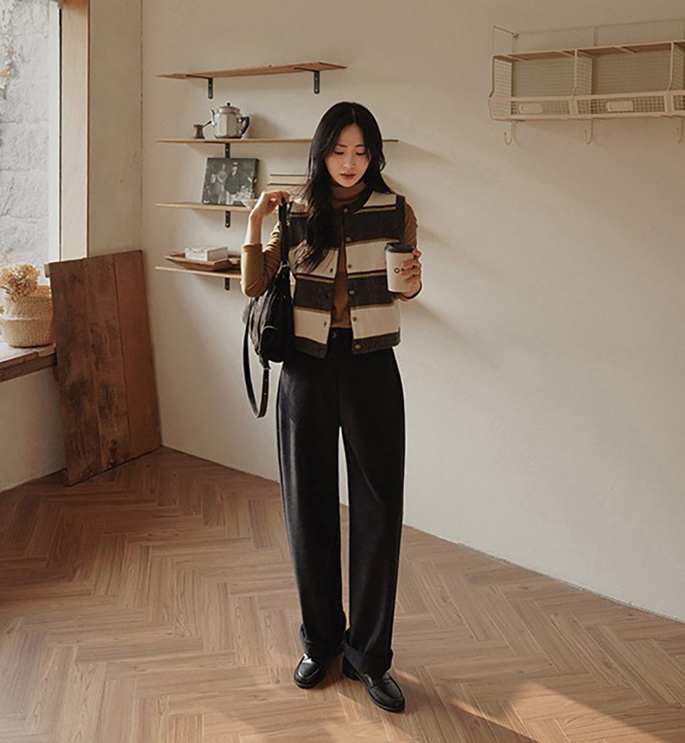 撞色圓領針織背心外套,KOREA,347242,撞色圓領針織背心外套,領500,999免運