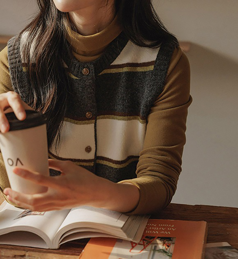 撞色圓領針織背心外套,KOREA,347242,撞色圓領針織背心外套,領500,999免運