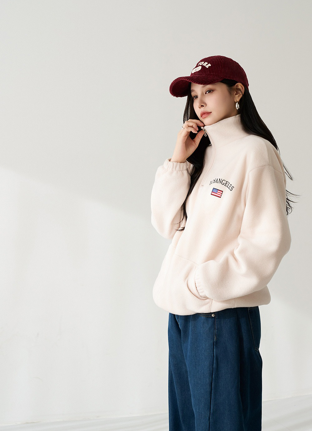 半拉鍊字母印花上衣,KOREA,347295,半拉鍊字母印花上衣,領500,999免運