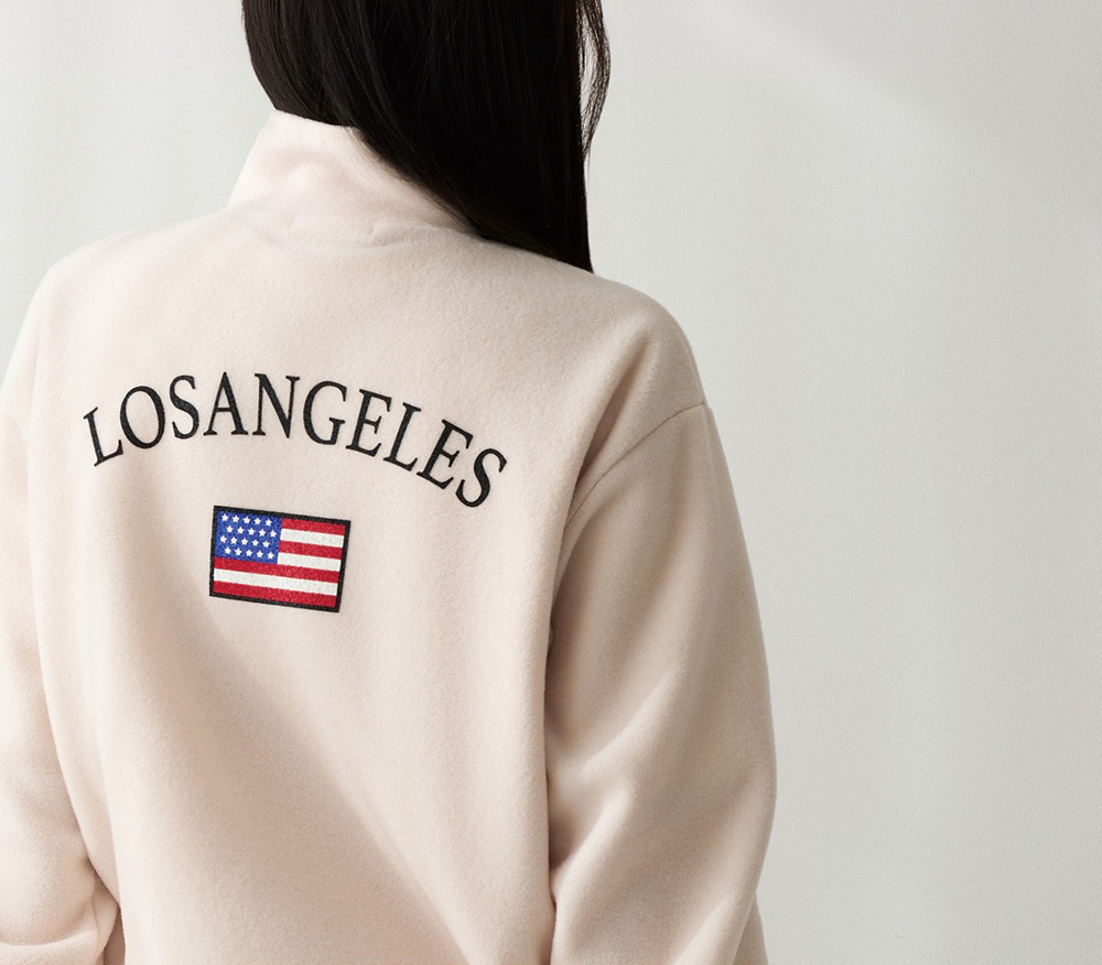 半拉鍊字母印花上衣,KOREA,347295,半拉鍊字母印花上衣,領500,999免運