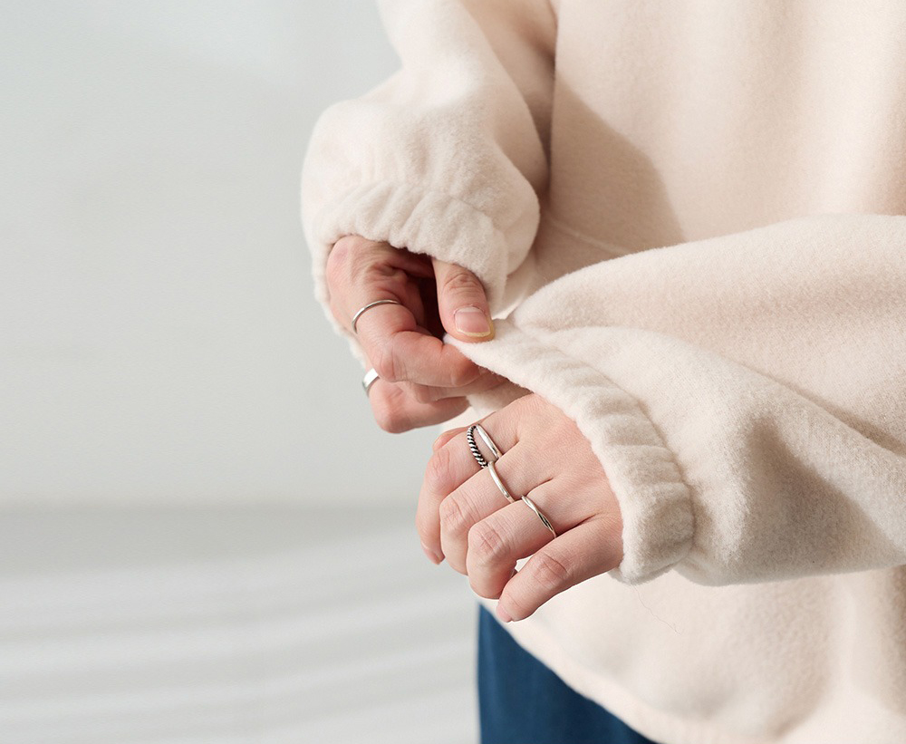 半拉鍊字母印花上衣,KOREA,347295,半拉鍊字母印花上衣,領500,999免運