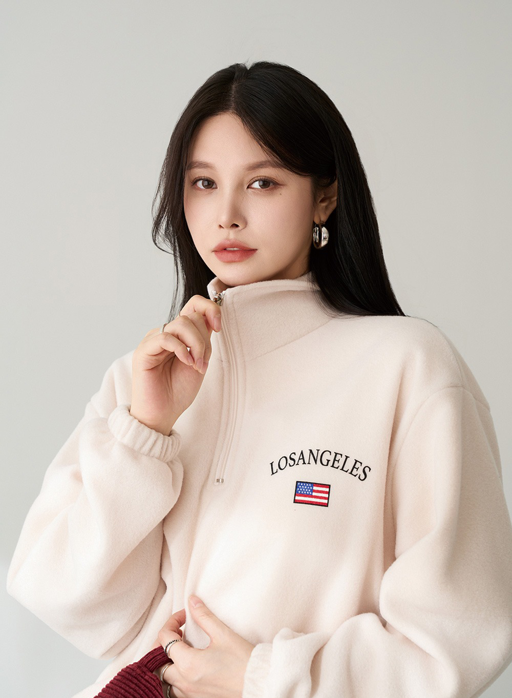 半拉鍊字母印花上衣,KOREA,347295,半拉鍊字母印花上衣,領500,999免運