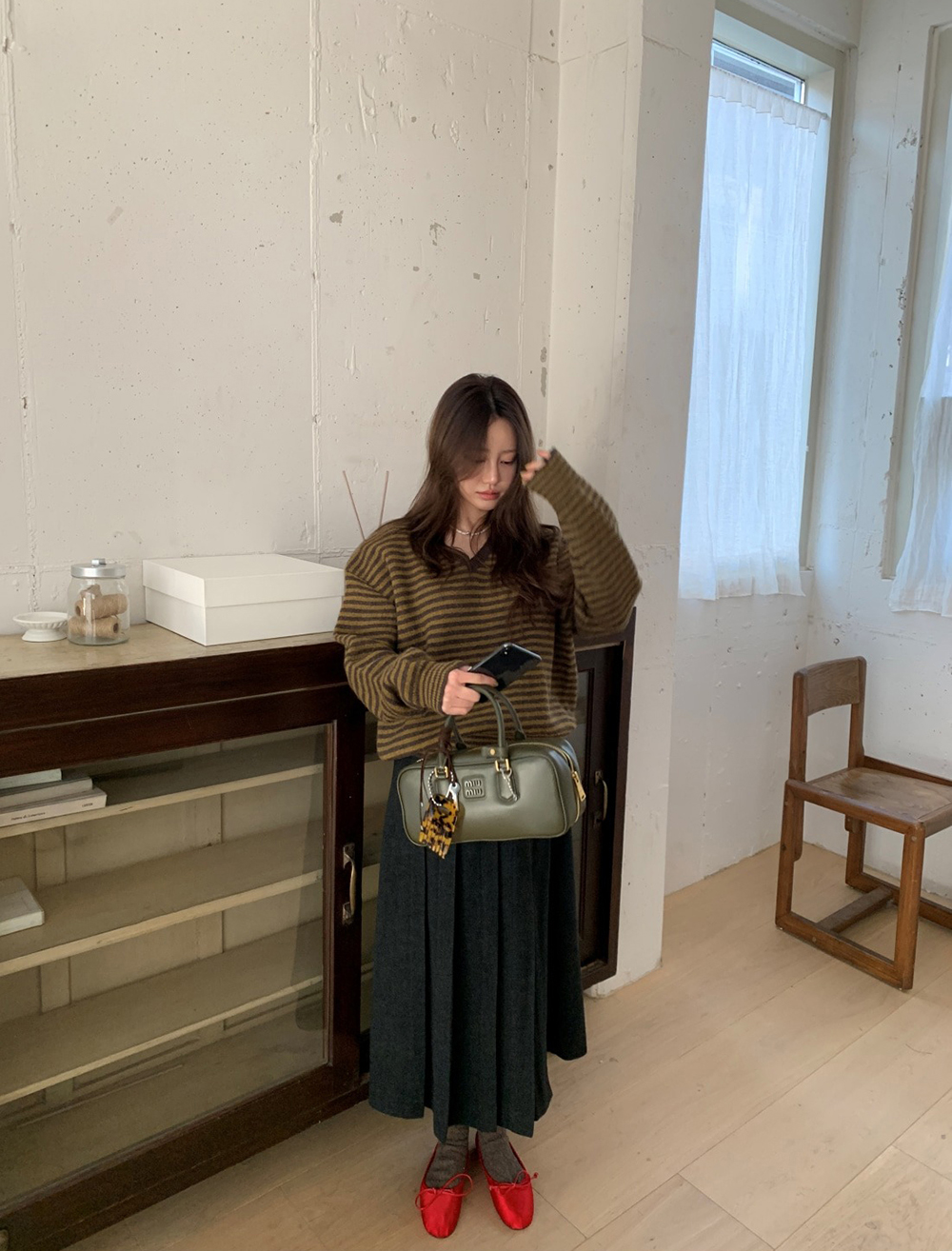 V領撞色條紋針織上衣,KOREA,347397,V領撞色條紋針織上衣,領500,999免運