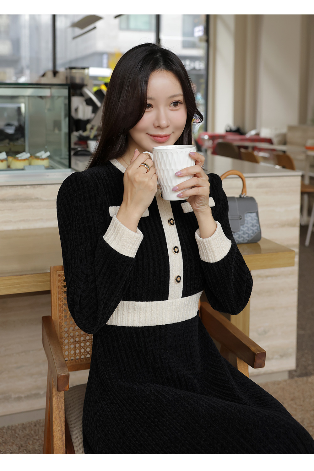 撞色天鵝絨修身洋裝,KOREA,347650,撞色天鵝絨修身洋裝,999免運,領500