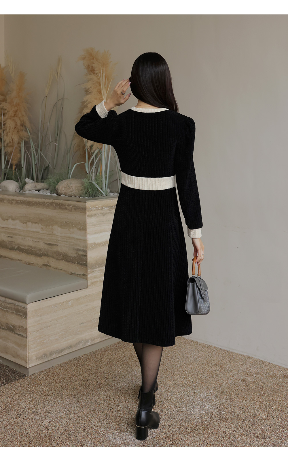 撞色天鵝絨修身洋裝,KOREA,347650,撞色天鵝絨修身洋裝,999免運,領500