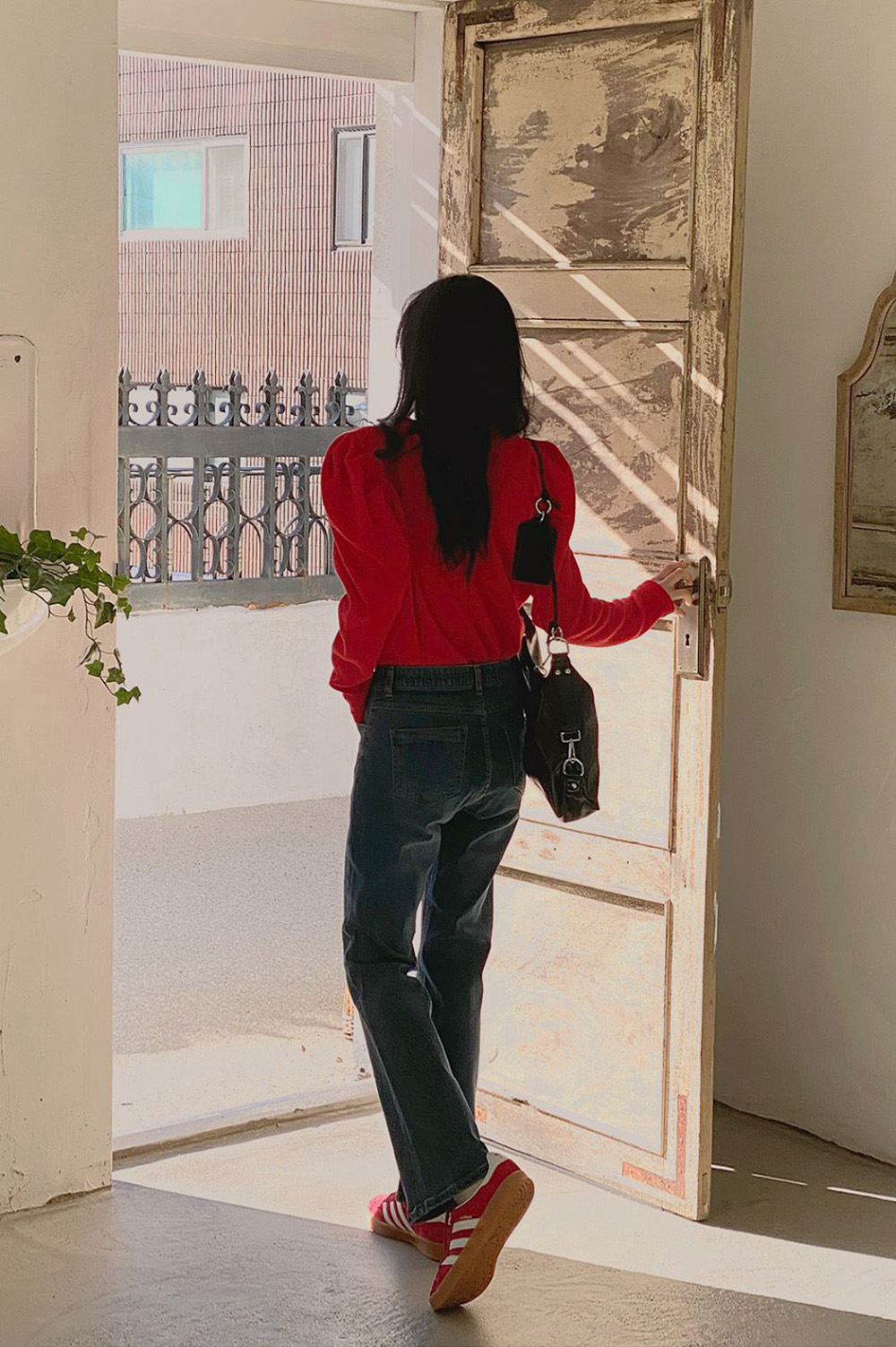 簡約柔美V領針織上衣,KOREA,348249,簡約柔美V領針織上衣,領500,999免運