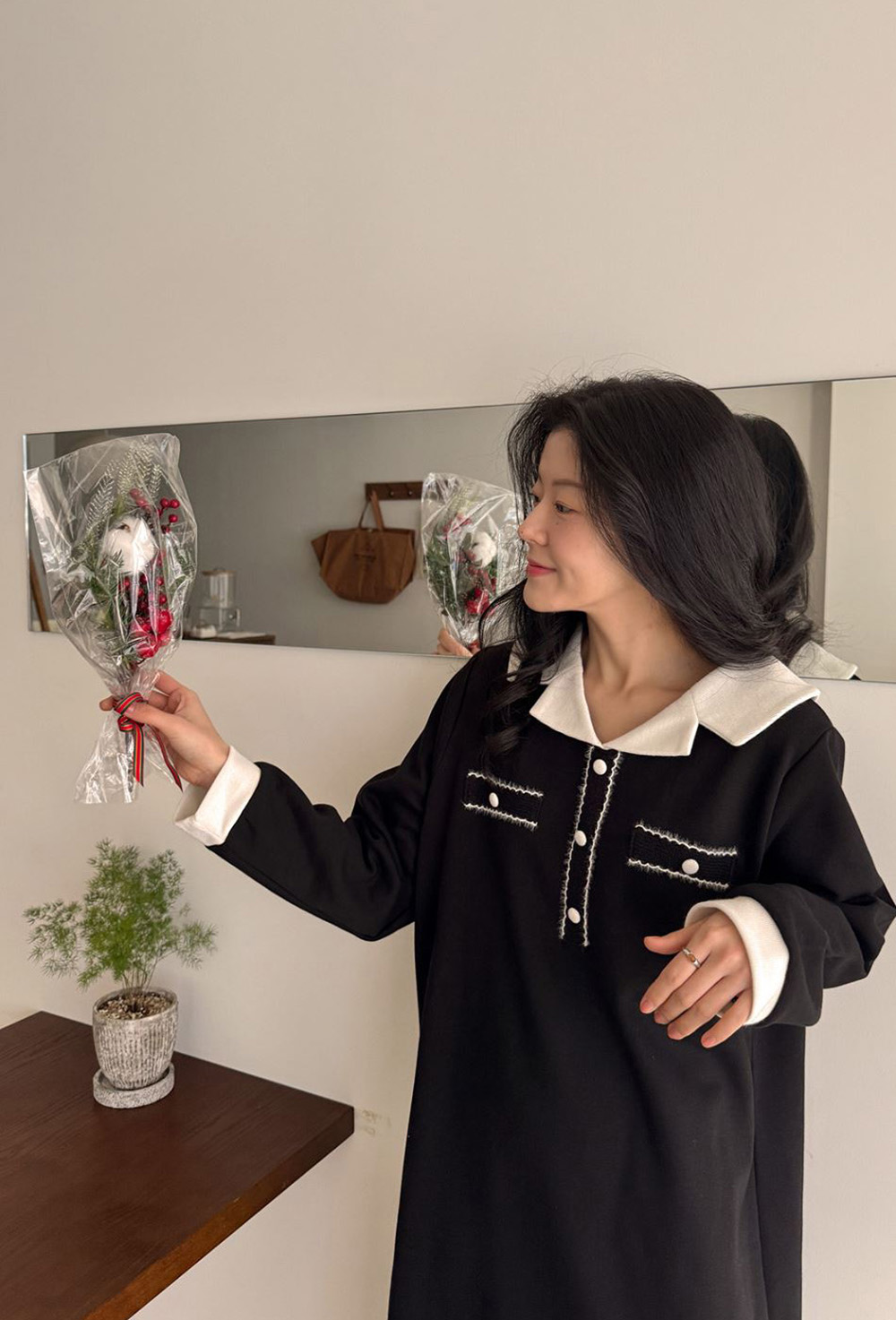 撞色V領內磨毛長洋裝,KOREA,348258,撞色V領內磨毛長洋裝,領500,999免運