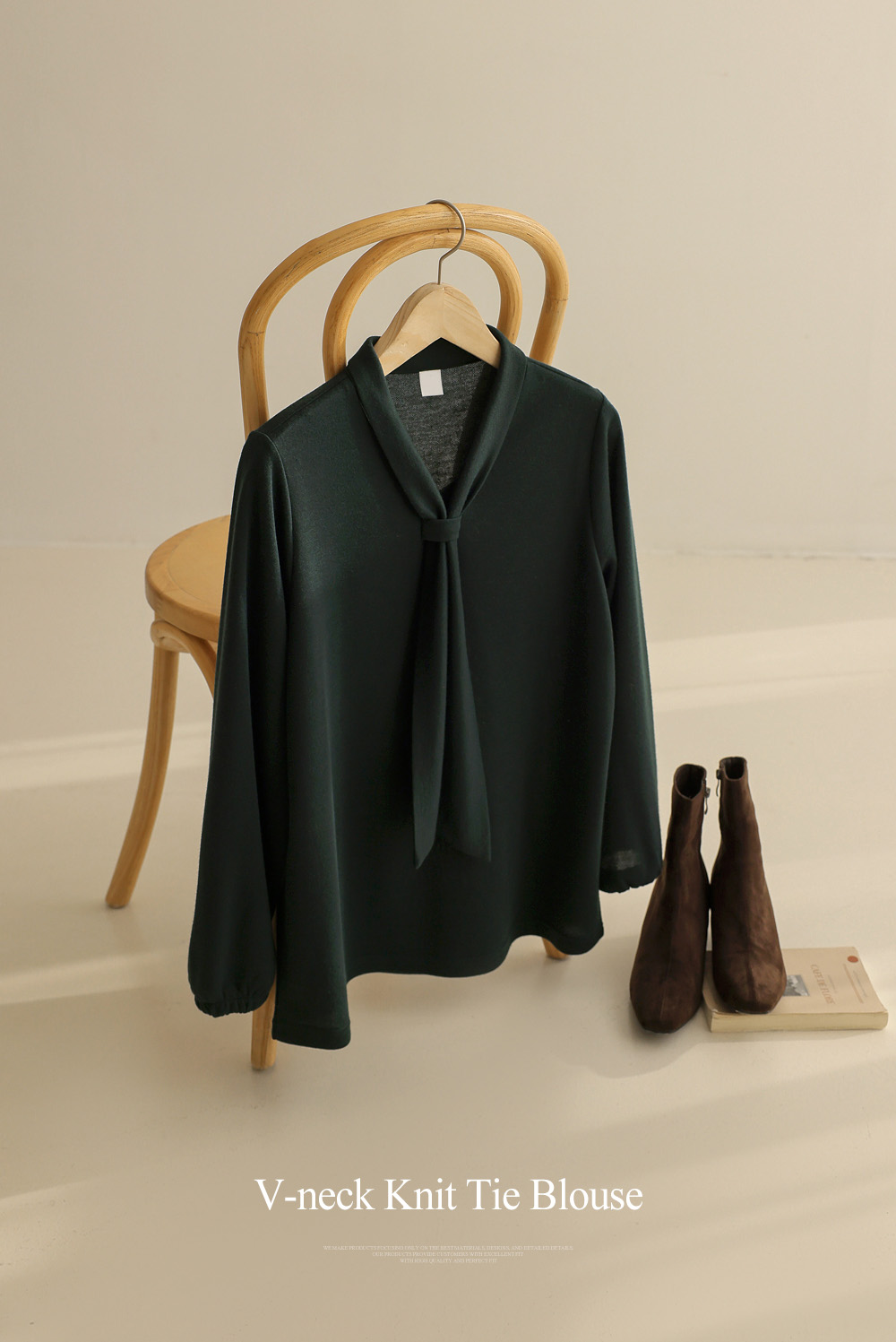 經典V領領帶針織上衣,KOREA,348318,經典V領領帶針織上衣,領500,999免運