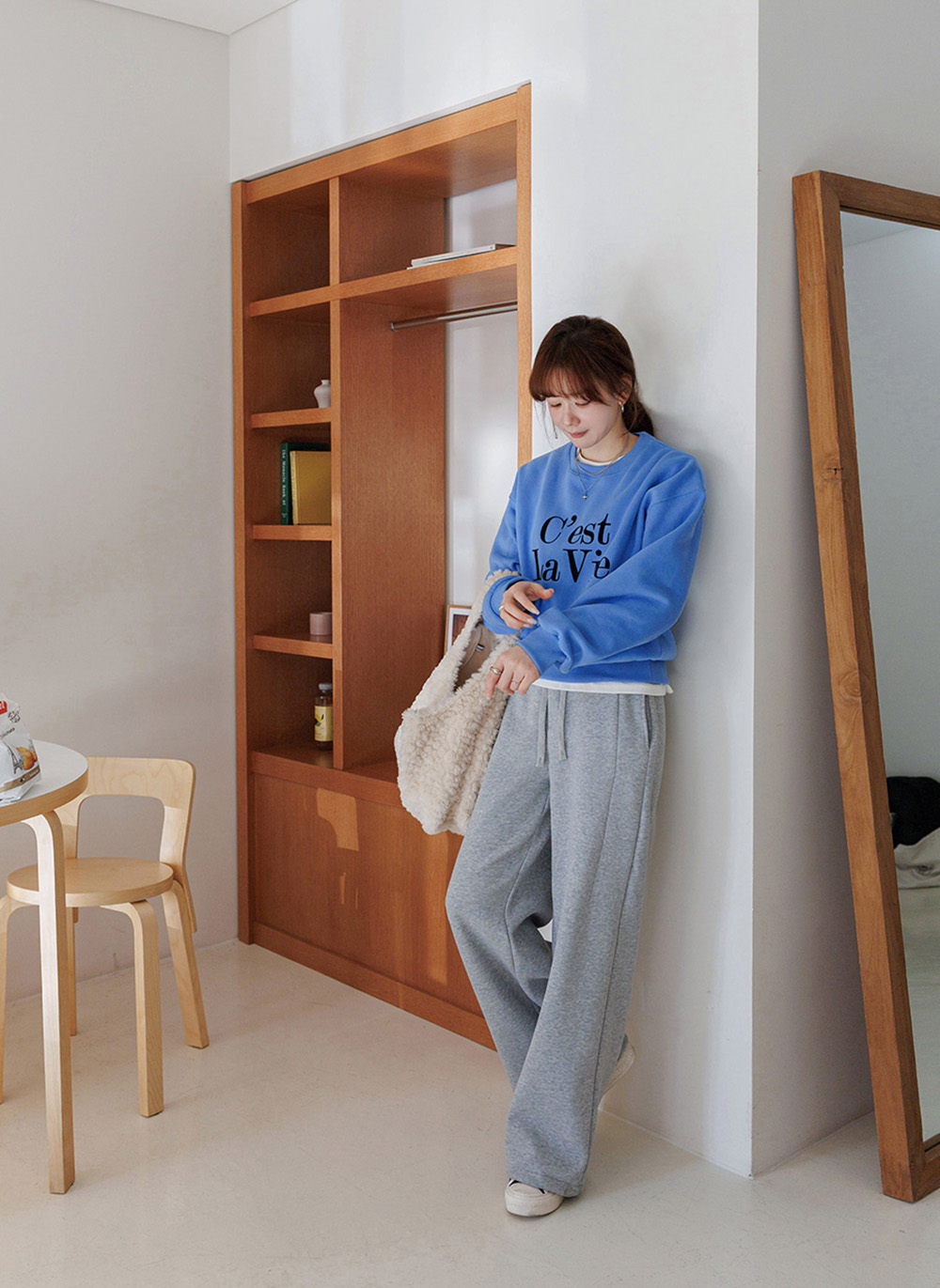 簡約字母內刷毛上衣,KOREA,350015,簡約字母內刷毛上衣,領500,999免運