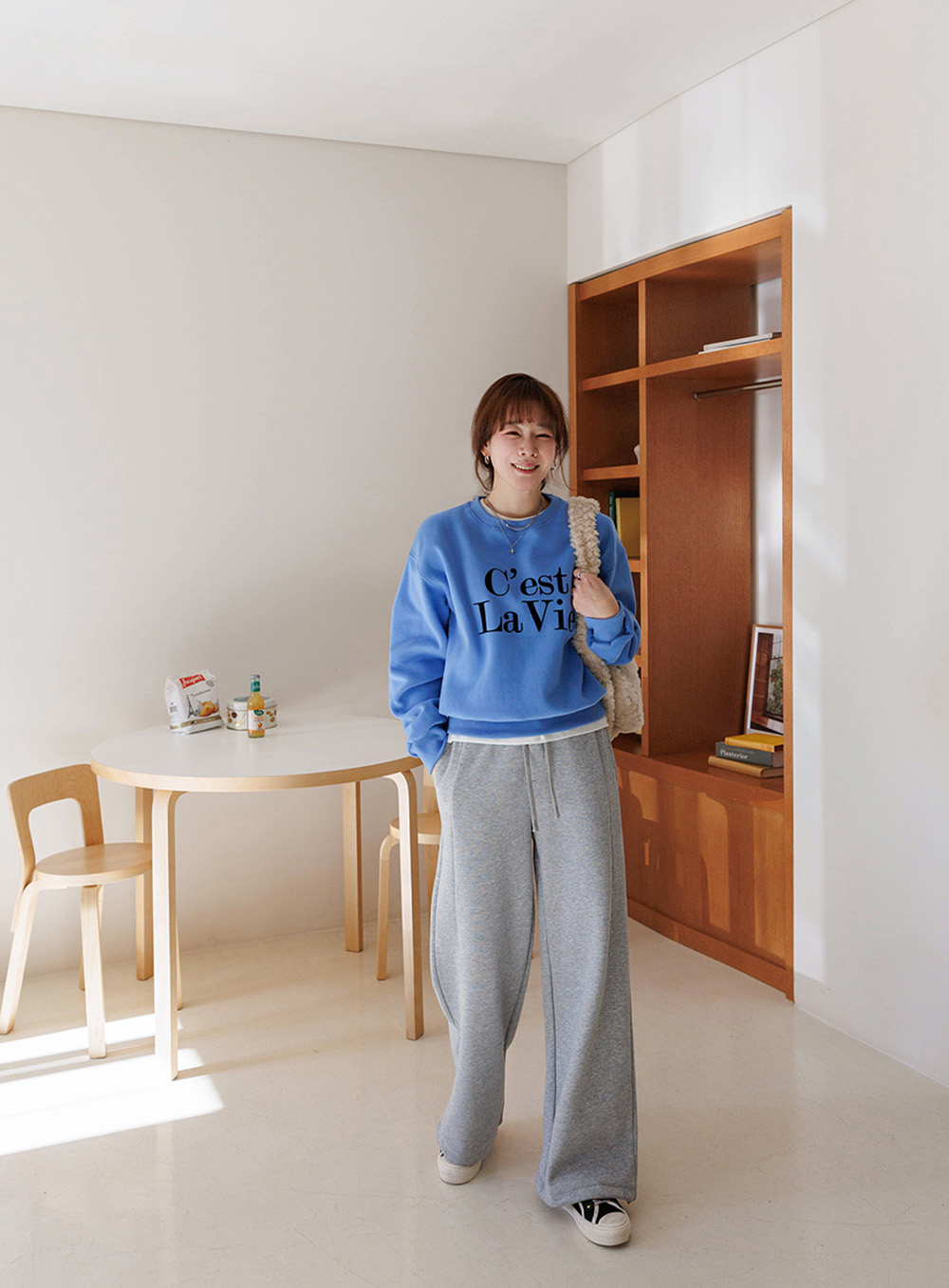 簡約字母內刷毛上衣,KOREA,350015,簡約字母內刷毛上衣,領500,999免運