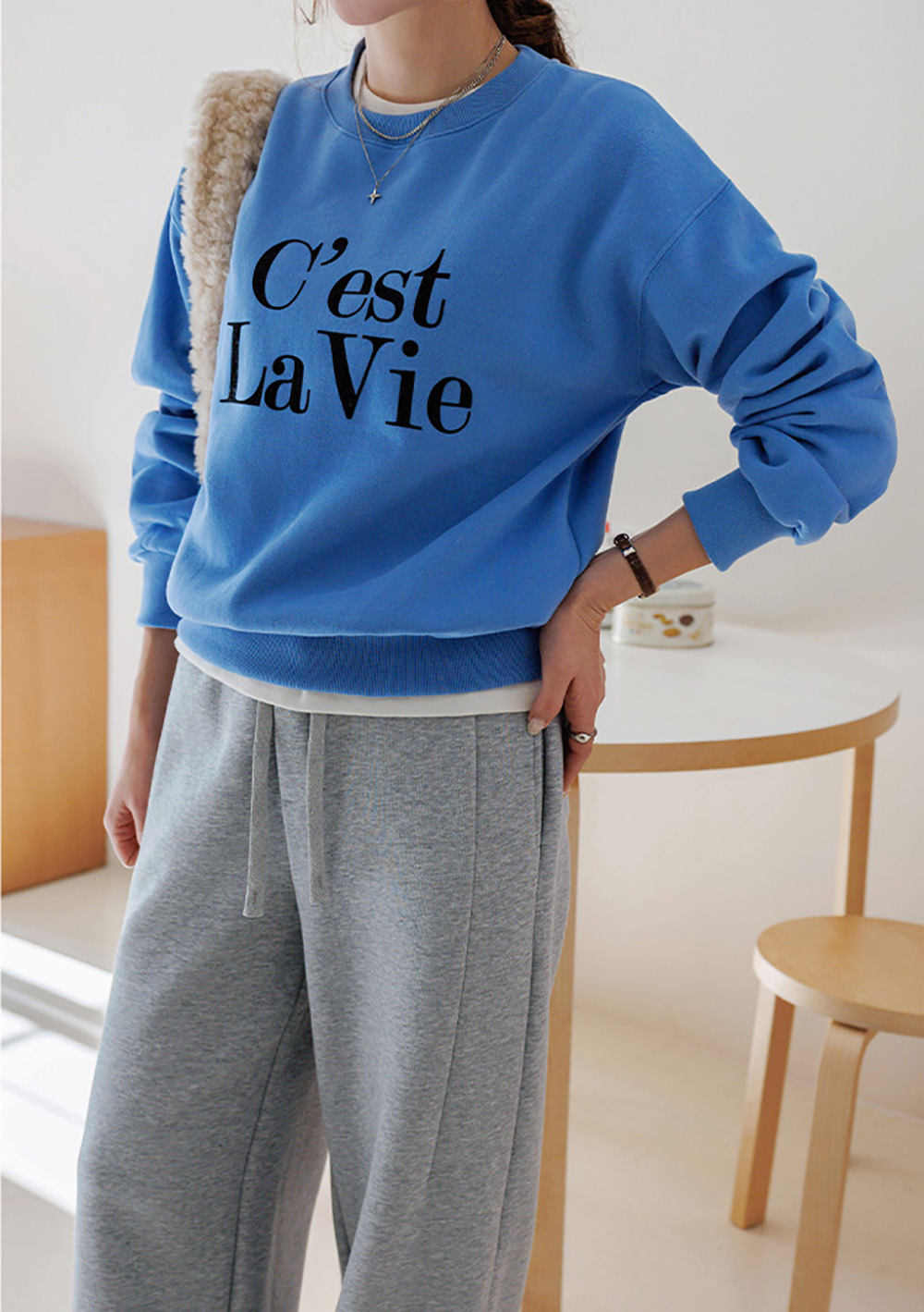 簡約字母內刷毛上衣,KOREA,350015,簡約字母內刷毛上衣,領500,999免運