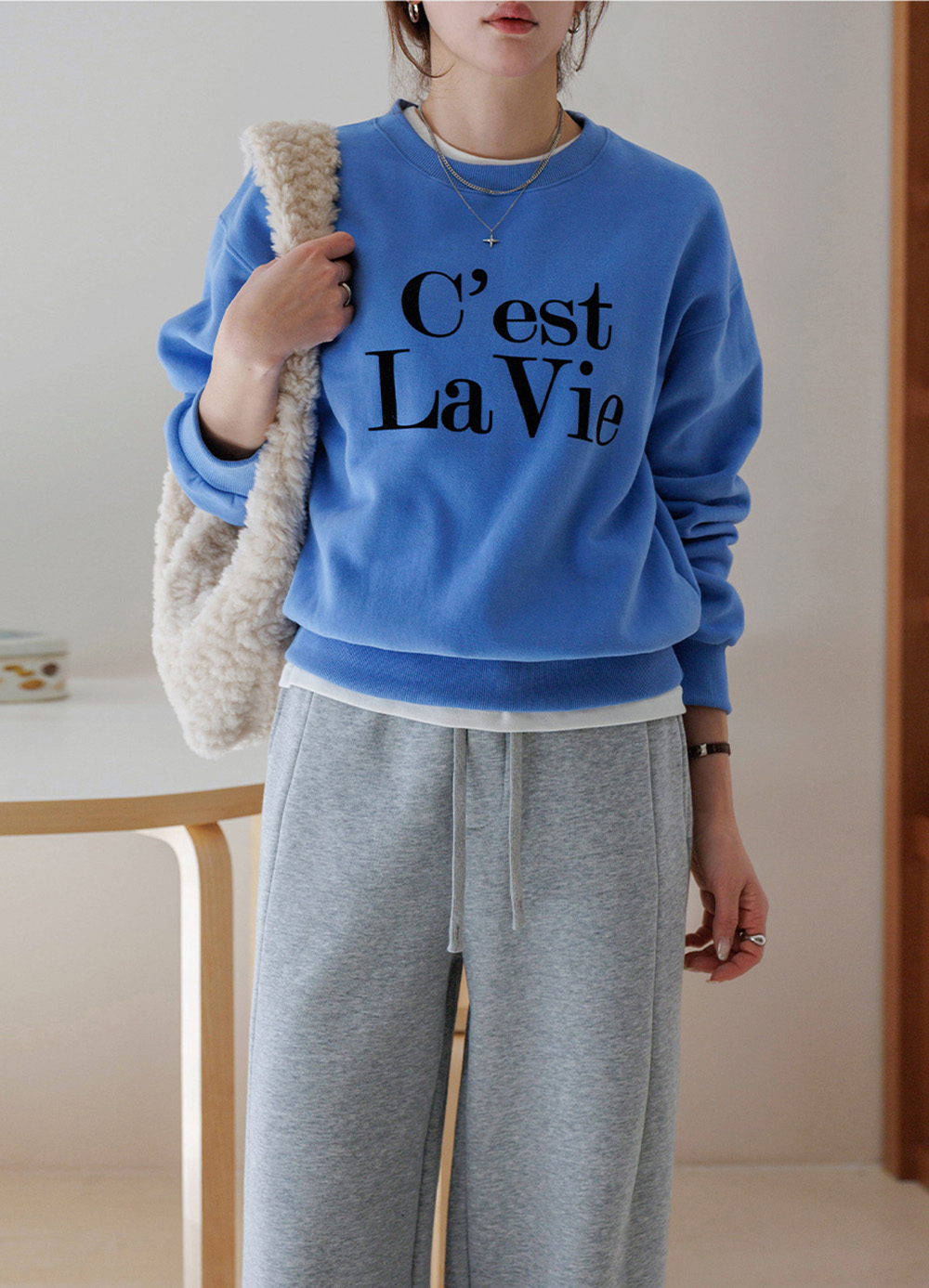 簡約字母內刷毛上衣,KOREA,350015,簡約字母內刷毛上衣,領500,999免運